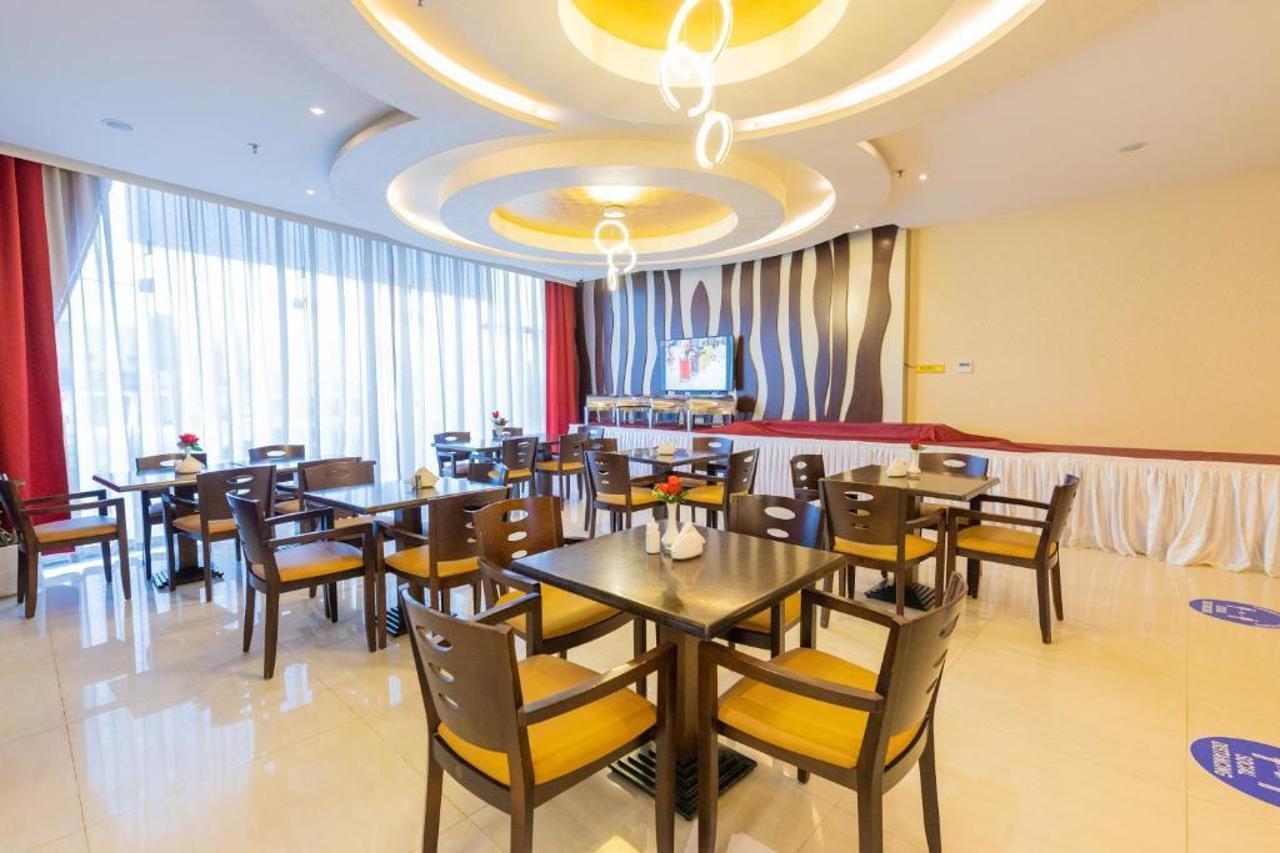 Ewan Tower Hotel Apartments Аджман Экстерьер фото